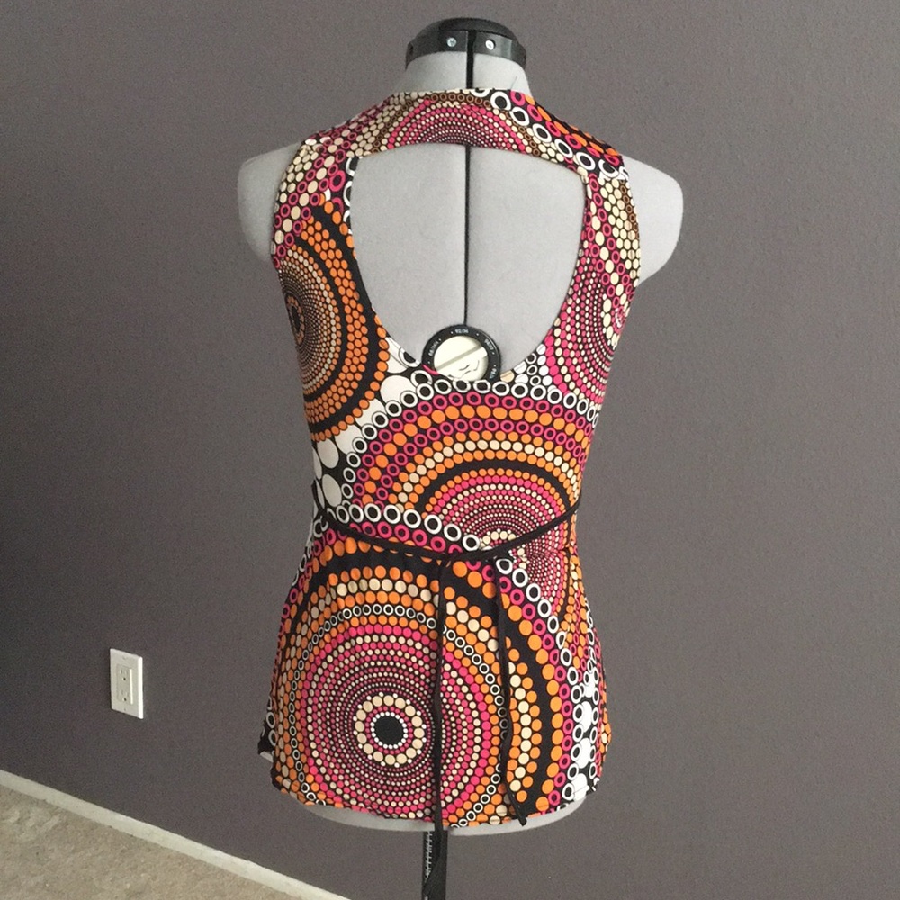 Top - Picture 2 of 3